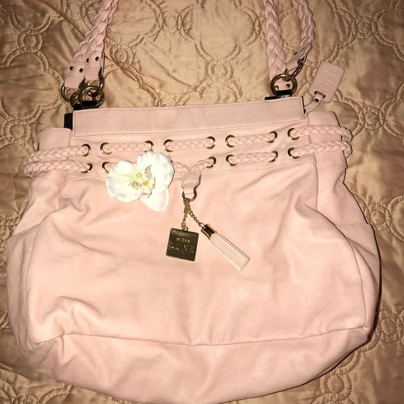 Miche Handbags - NWOT Miche Luxe Catalina Prima Shell 🐚💕